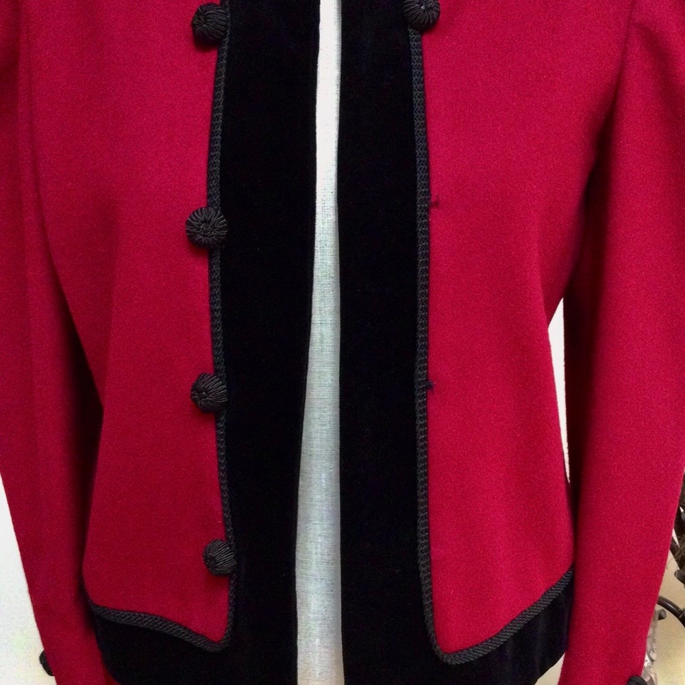 Vintage 2Pc. Don Sayres Red Wool w Black Velvet Trim & Black Velvet Skirt - Picture 4 of 11